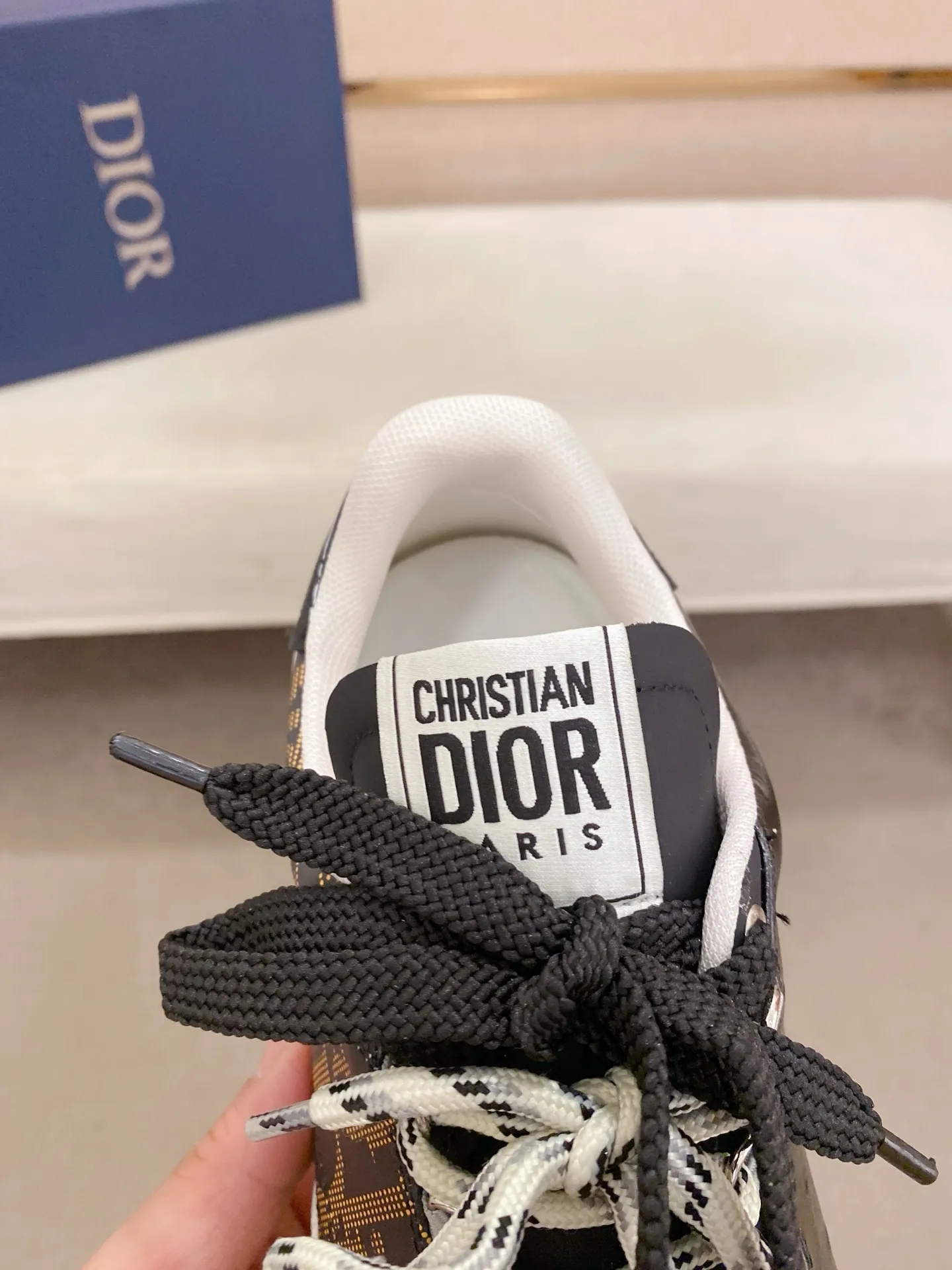 Men's shoes💰: 500💰Couple style💏 [Dior·Dior] New casual sports style men's shoes, new spring and summer design, perfect workmanship, lace-up lazy style to create wardrobe quality, upper: imported first-layer cowhide, mesh breathable lining soft and comfortable, ultra-light TPU wear-resistant outsole, simple, versatile fashion men's shoes, excellent color code number 35--44. (45,46 customized items are not returnable or exchangeable)